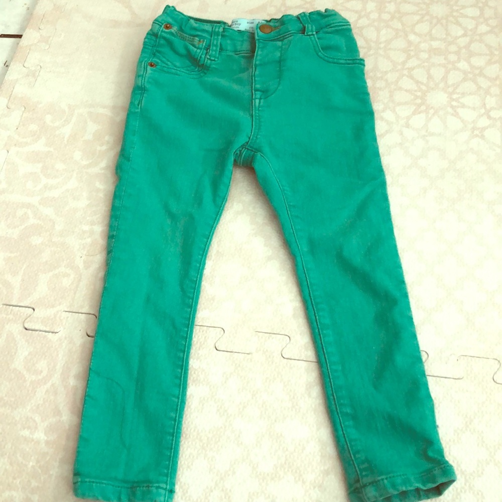 Zara boys stretch